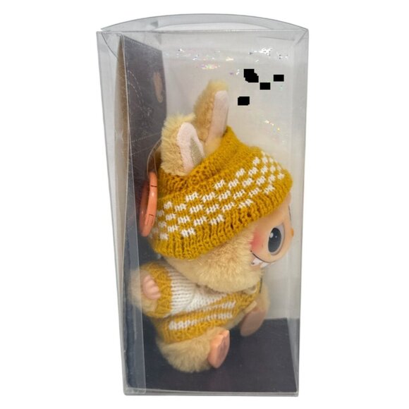 Pop Mart Labubu Clothing – Yellow Cardigan & Yellow Beanie Outfit - Picture 2 of 4